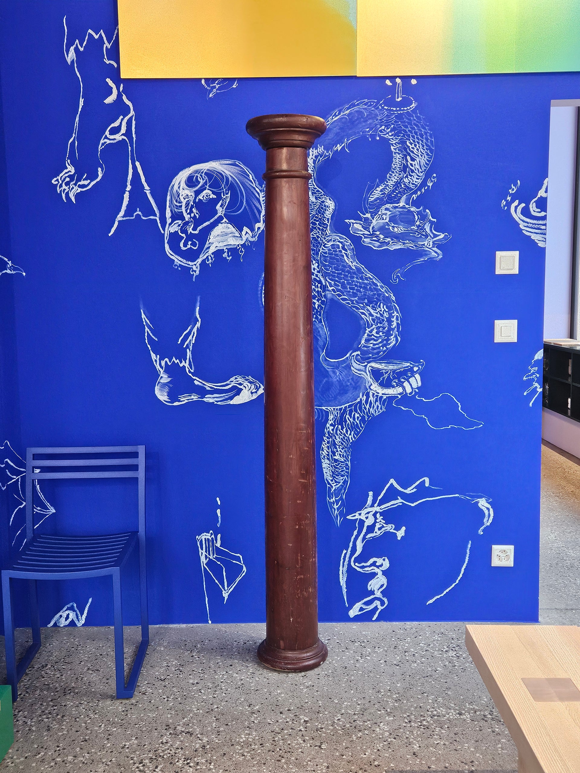 Colonne vintage en bois